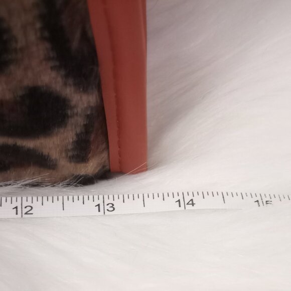 🐆 Leopard Print Fuzzy Purse, Furry Hat & Trendy Sunglasses | Chic Winter Set - Picture 5 of 10